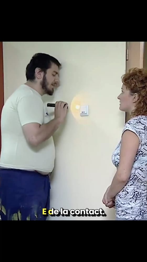 Miniatura clipului Am urmarit un electrician 20 de zile pentru acest rol ✌️😎