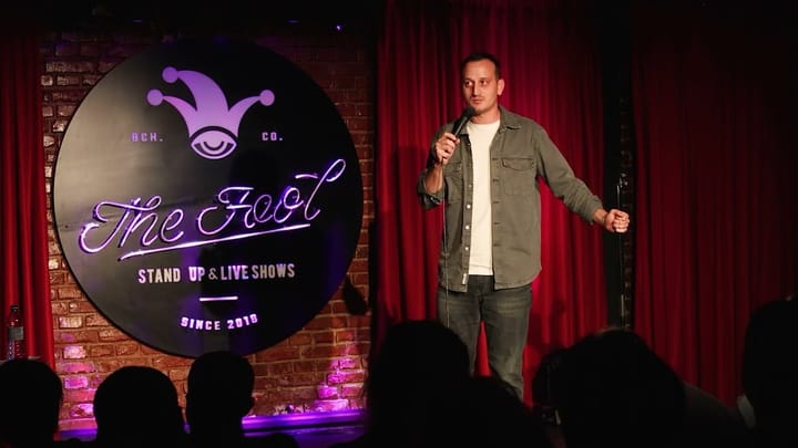 Miniatura clipului "Despre Irinel Columbeanu, azile și donații" - STAND UP COMEDY | MANE VOICU