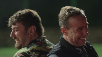 Miniatura clipului Scenă interzisă în FILMUL TEAMBUILDING